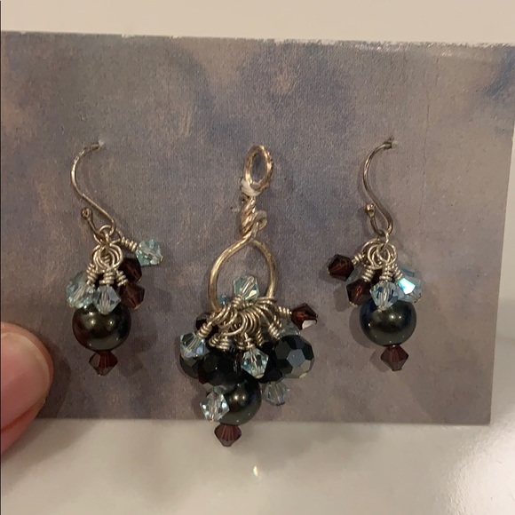 Sterling silver earrings and pendant - Picture 1 of 4